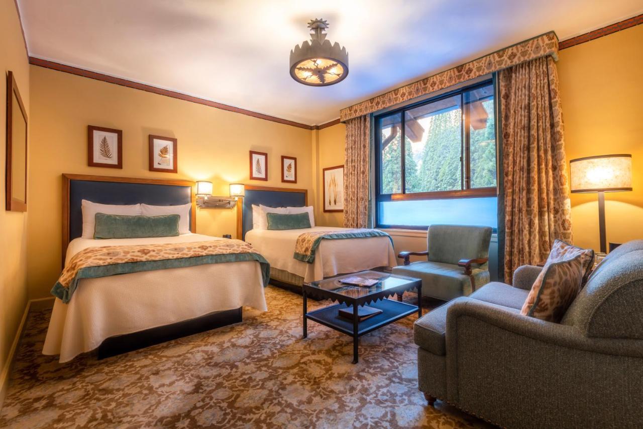 The Ahwahnee Hotel Йосемити Вилидж Екстериор снимка