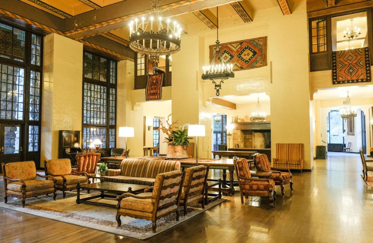 The Ahwahnee Hotel Йосемити Вилидж Екстериор снимка